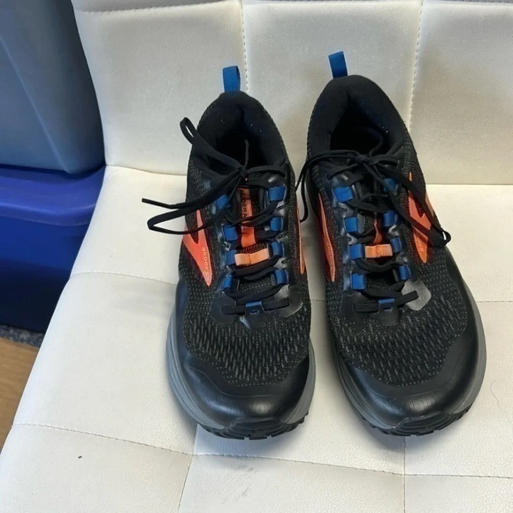 Brooks black with orange and blue detail men’s size 10 CALDERA, edition sneaker